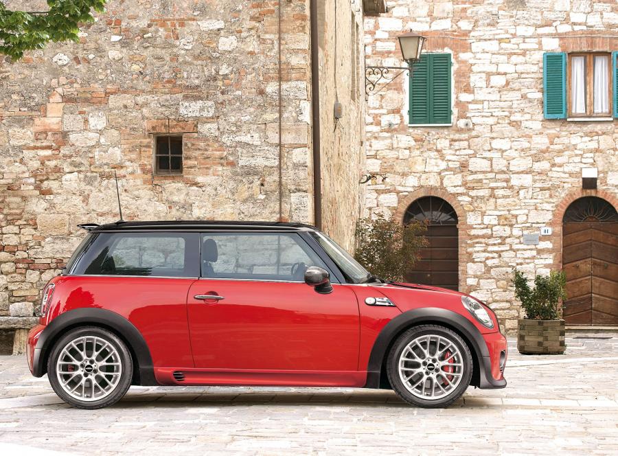  Mini Cooper JCW Clubman 2009 года  (фото 22 из 41)